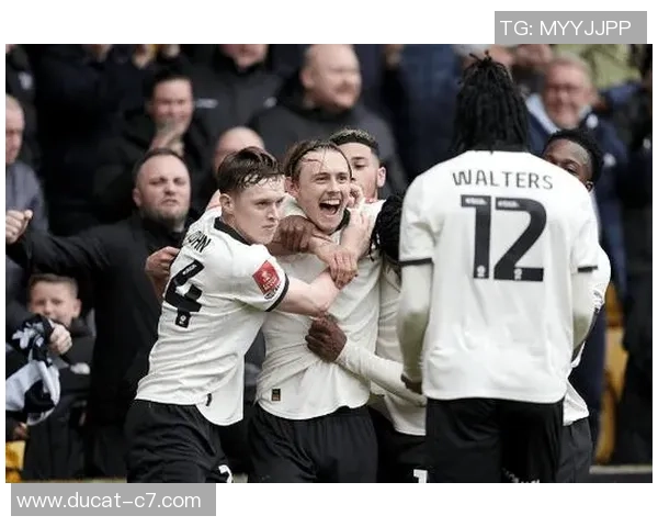 欧协联赛季战况揭晓：英超劲旅失去前八，意甲德甲垫底队逆袭晋级